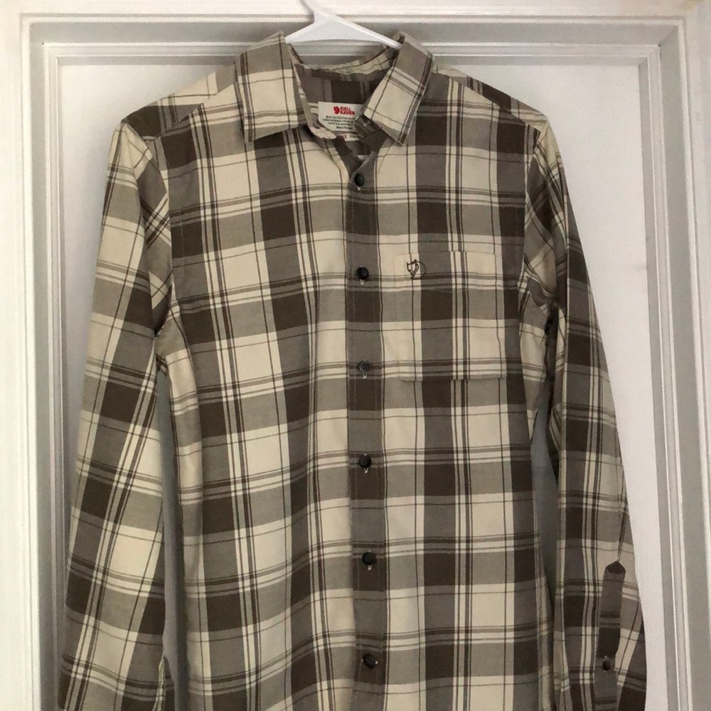 Fjallraven button down shirt, size men’s XS